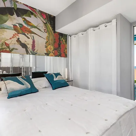 Roof Port Nature High-end With Large Terrace On The Walkway Apartament *